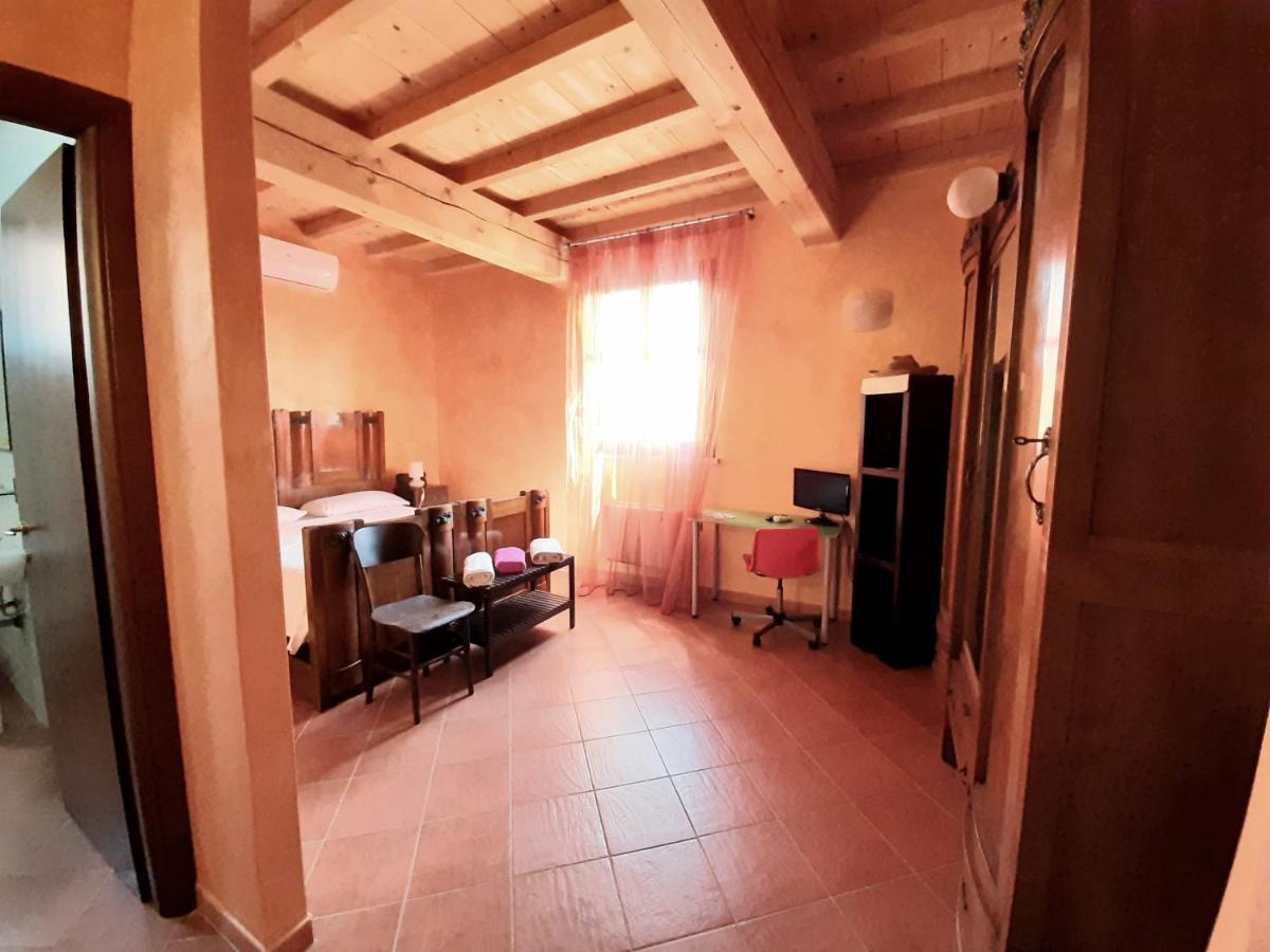 Villa Agriturismo Il Sole Rivarolo del Re ed Uniti Exterior foto