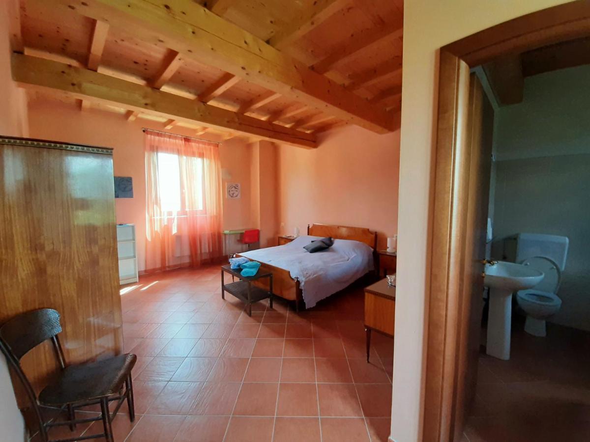 Villa Agriturismo Il Sole Rivarolo del Re ed Uniti Exterior foto