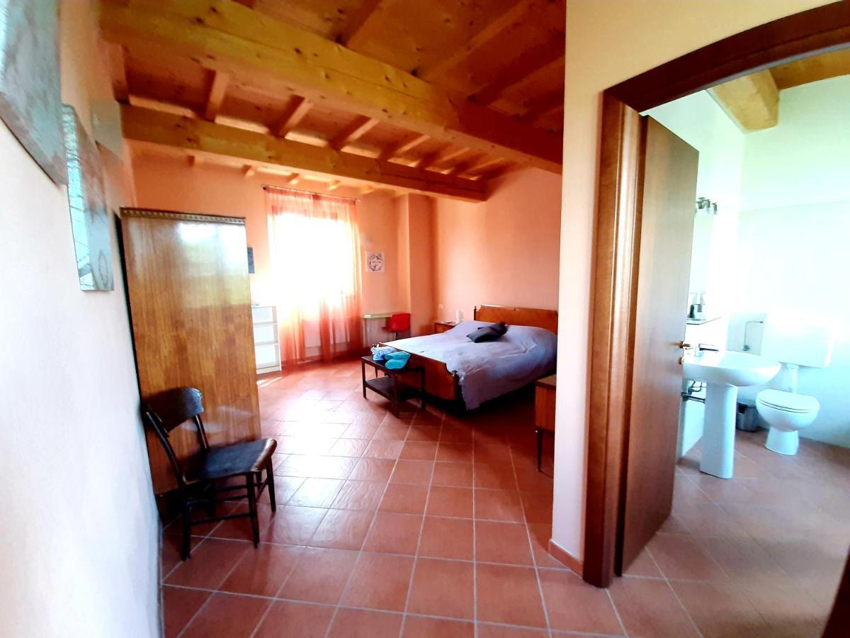 Villa Agriturismo Il Sole Rivarolo del Re ed Uniti Exterior foto